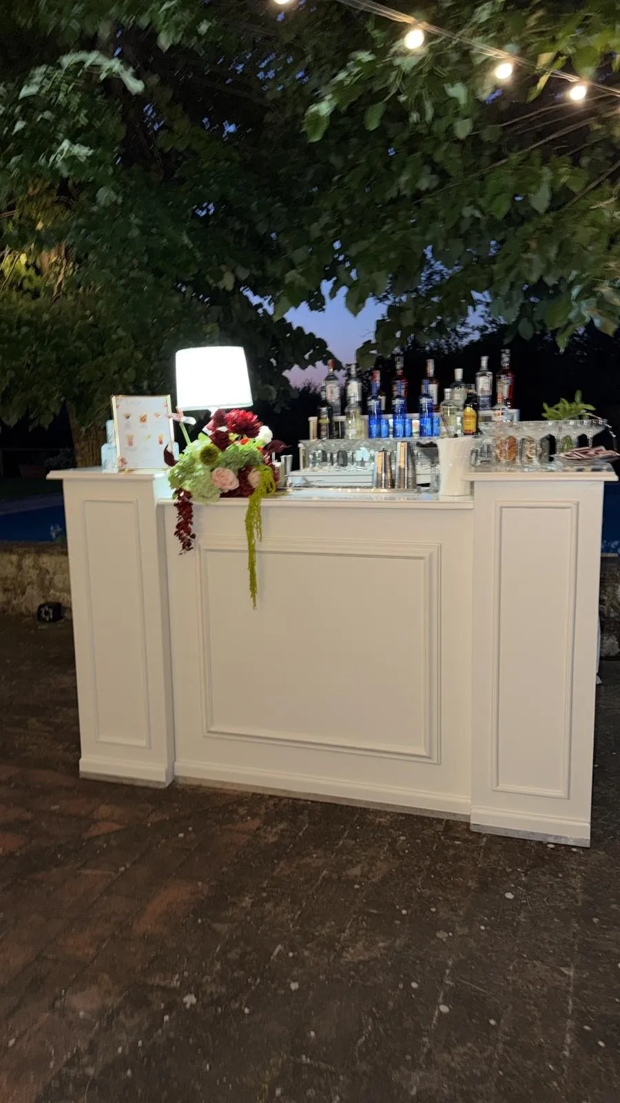 Bancone bianco decorato Just Drink